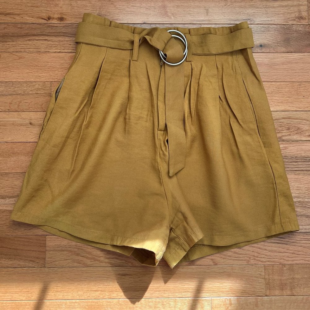 Forever 21 dressy shorts - size small